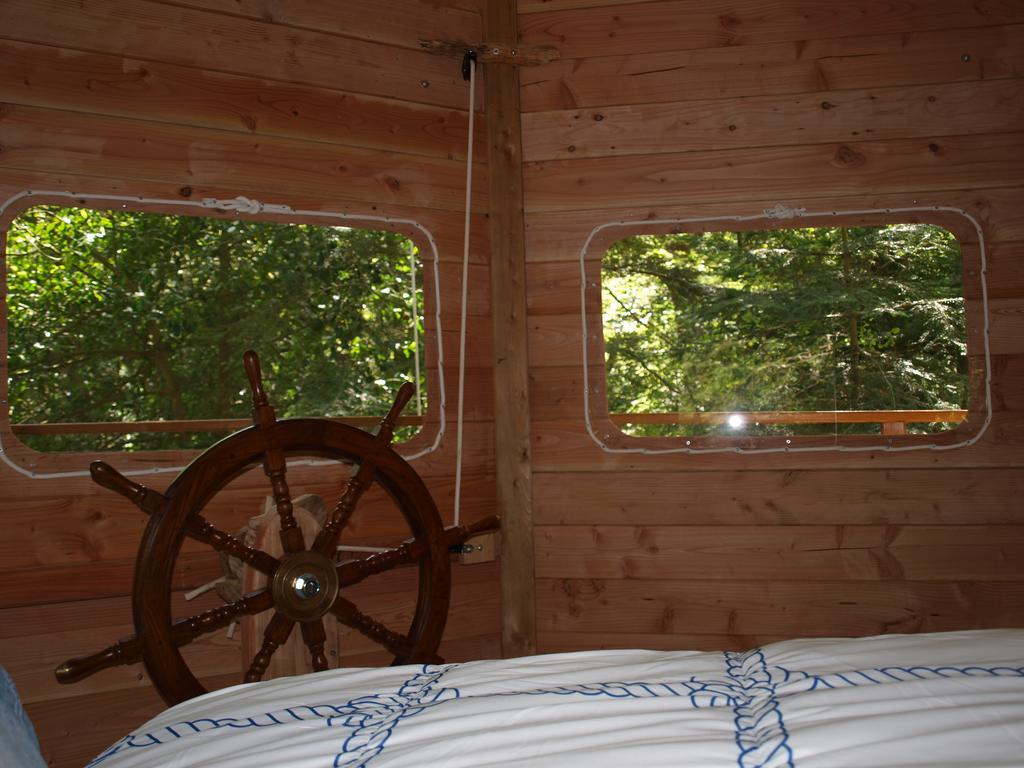 Les Cabanes De Kermenguy Cleder Номер фото
